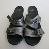 DANSKO Jessie Metallic Pewter Buckle Wedges Sandals #9700930200 Womens size 40