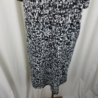 J.Jill Wearever Collection Stretch Shift Dress Womens M Black & White Abstract